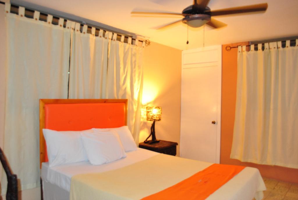 Hotel Imperial Cap-Haïtien エクステリア 写真