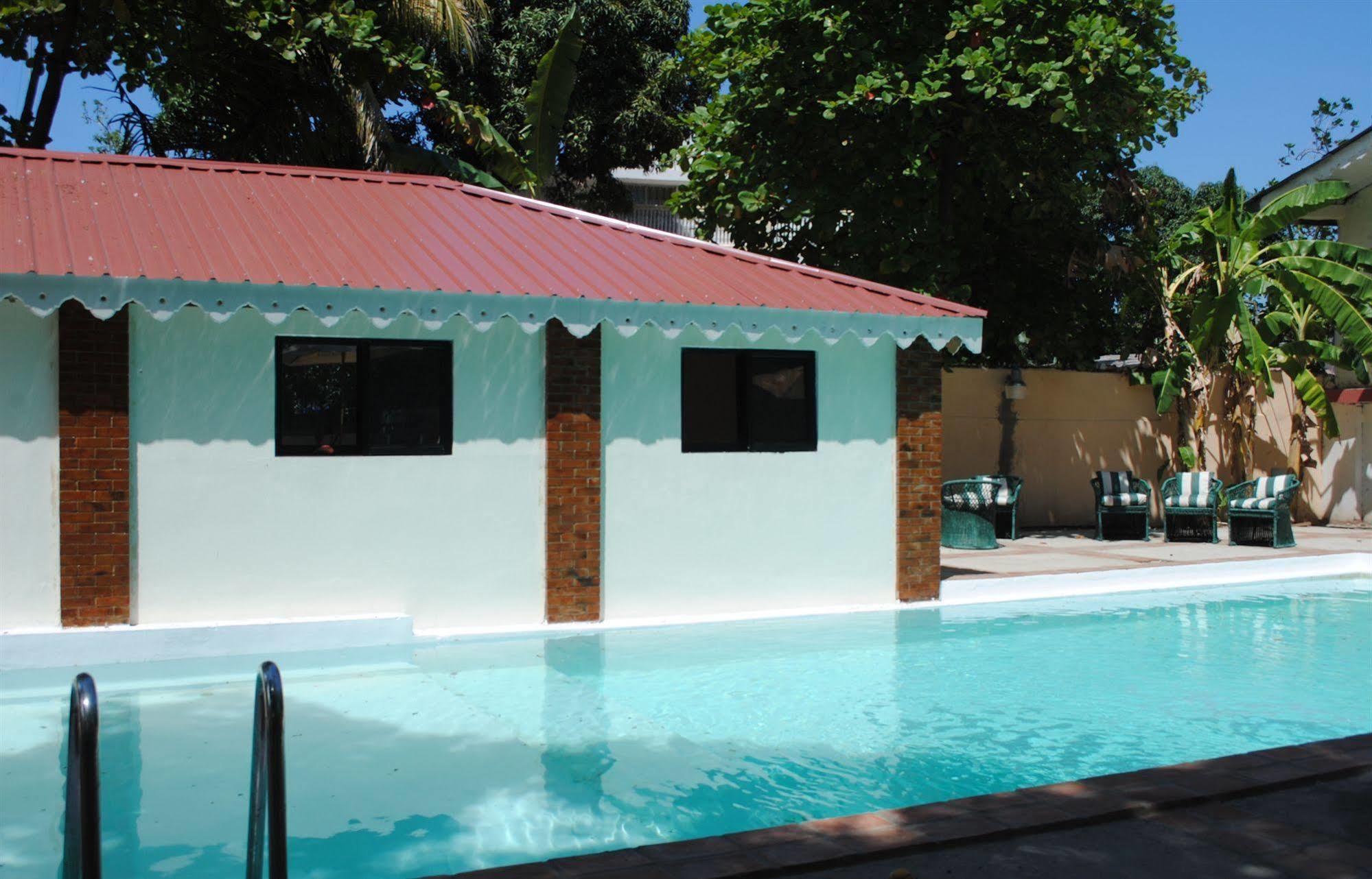 Hotel Imperial Cap-Haïtien エクステリア 写真